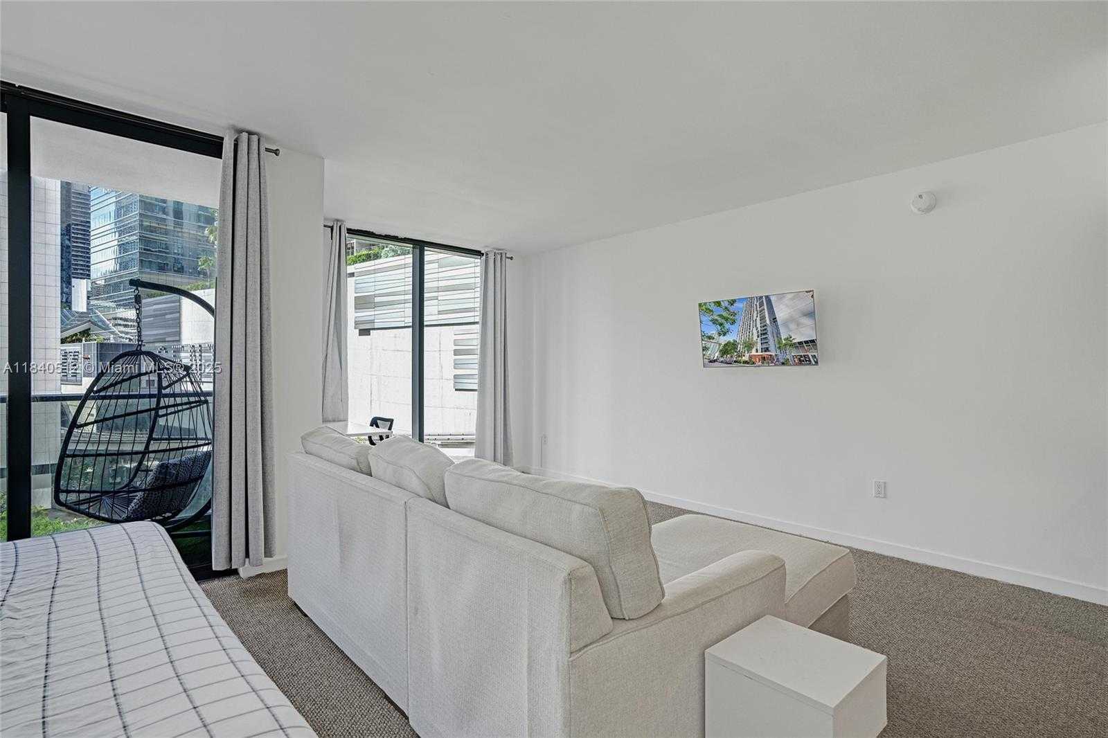 Small Image of 31 SOUTH EAST 6TH ST #805, Miami Number 9