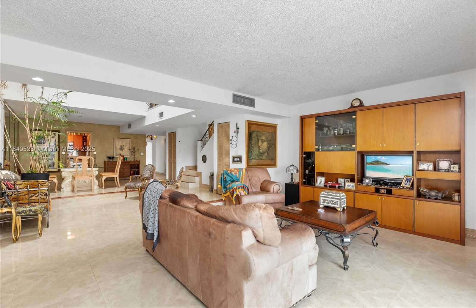 Small Image of 214 POINCIANA DR #204, Sunny Isles Beach Number 16
