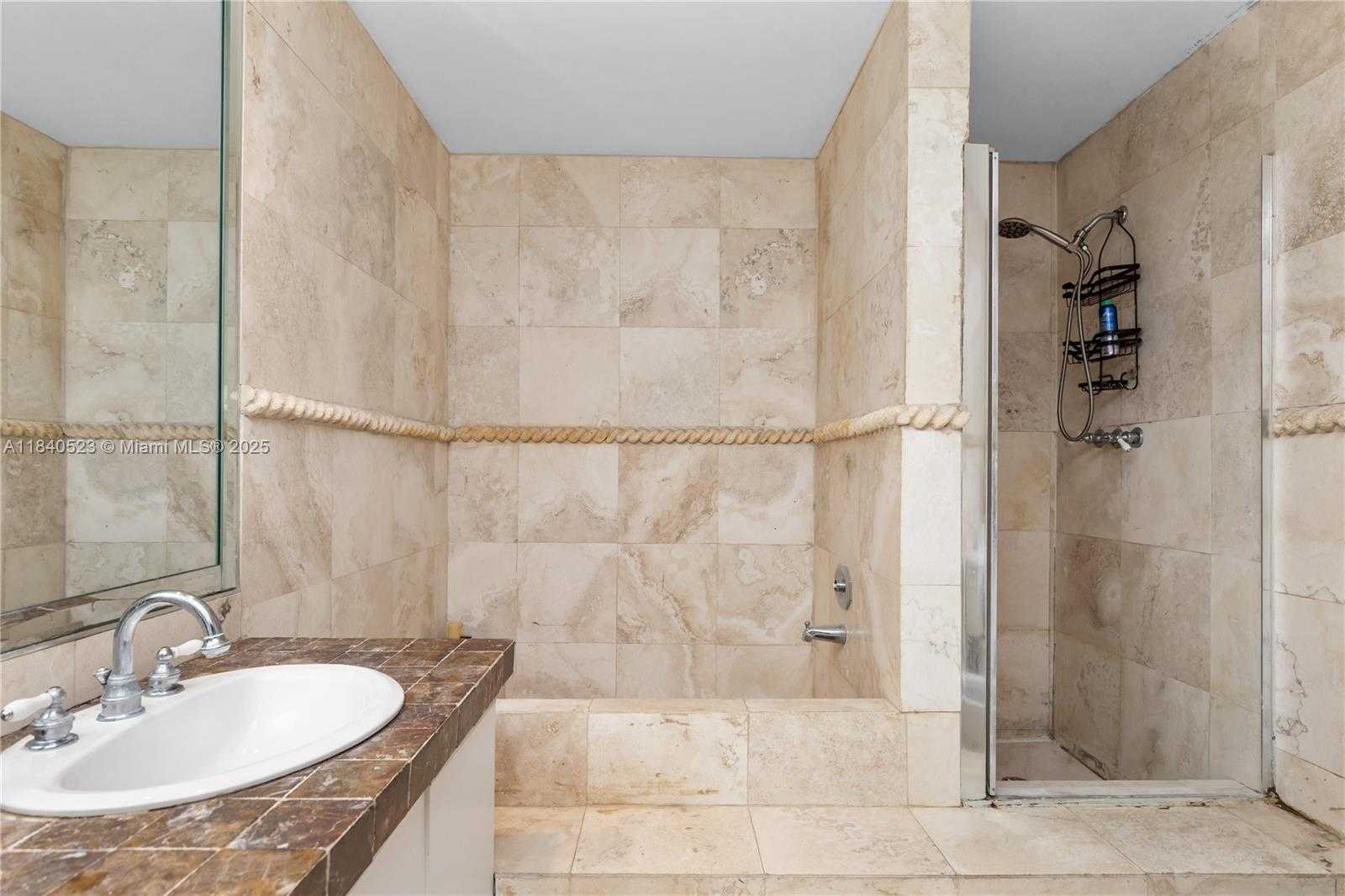Small Image of 214 POINCIANA DR #204, Sunny Isles Beach Number 32