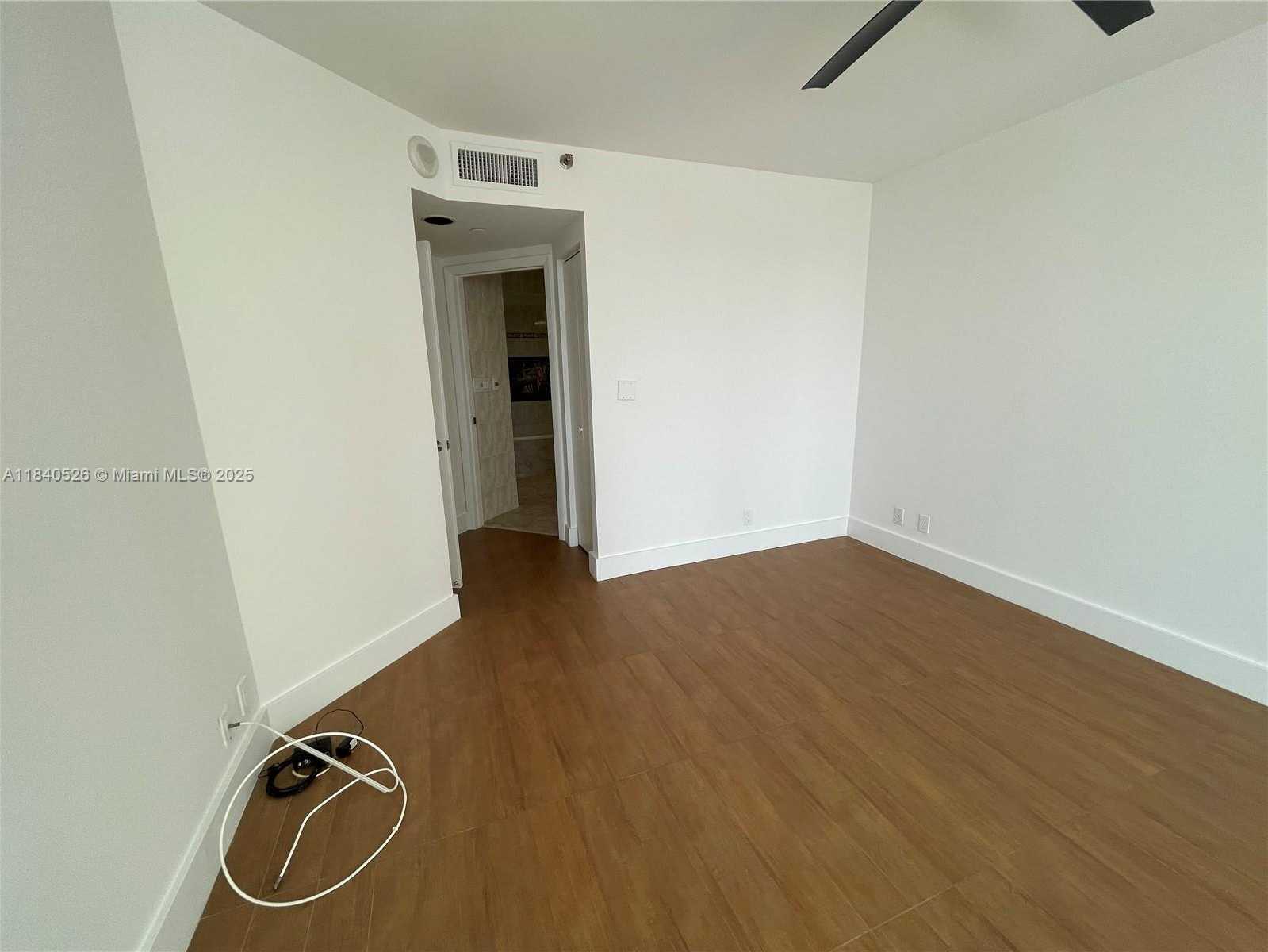Small Image of 20185 EAST COUNTRY CLUB DR #1105, Aventura Number 22