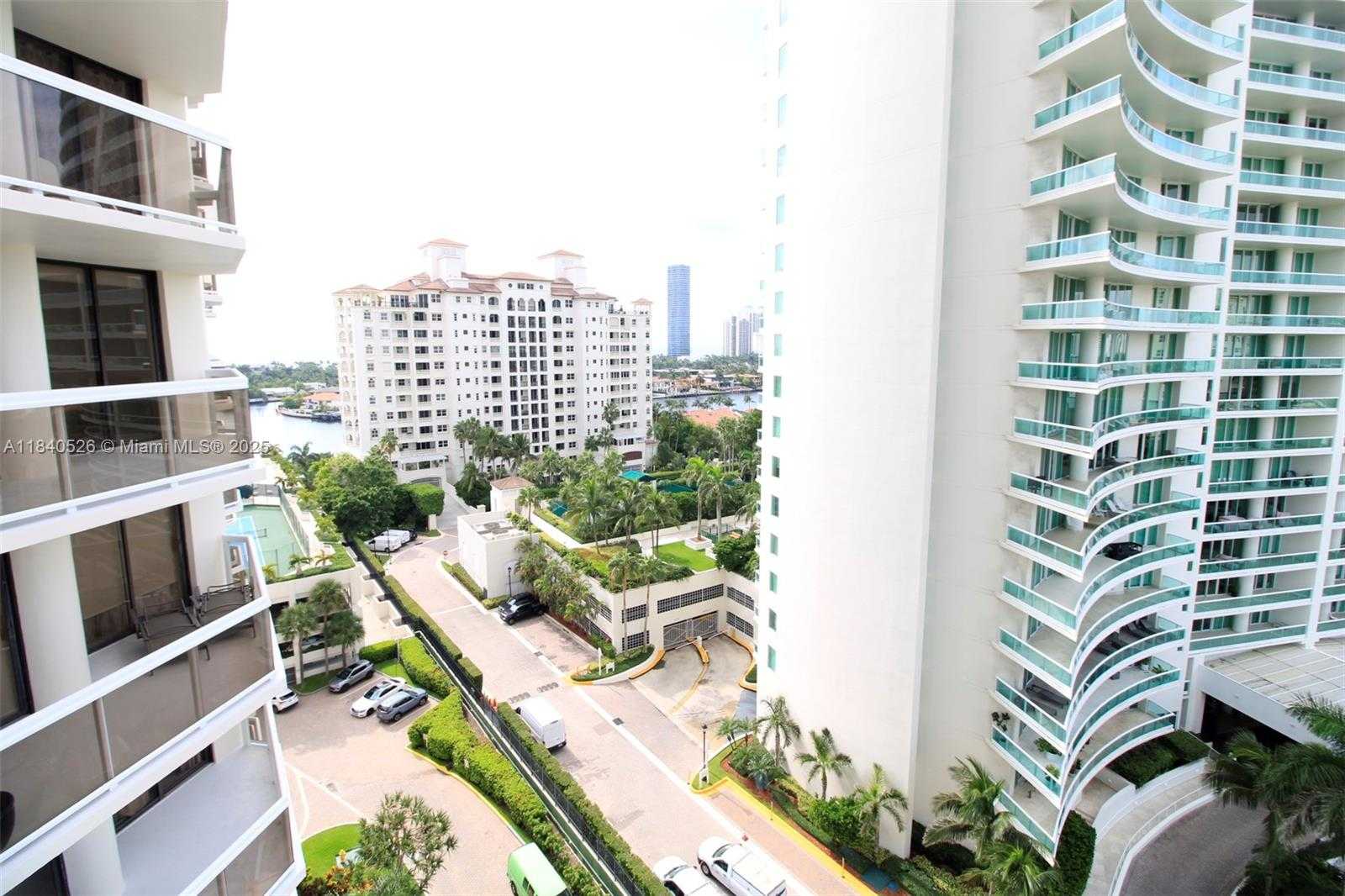 Small Image of 20185 EAST COUNTRY CLUB DR #1105, Aventura Number 39