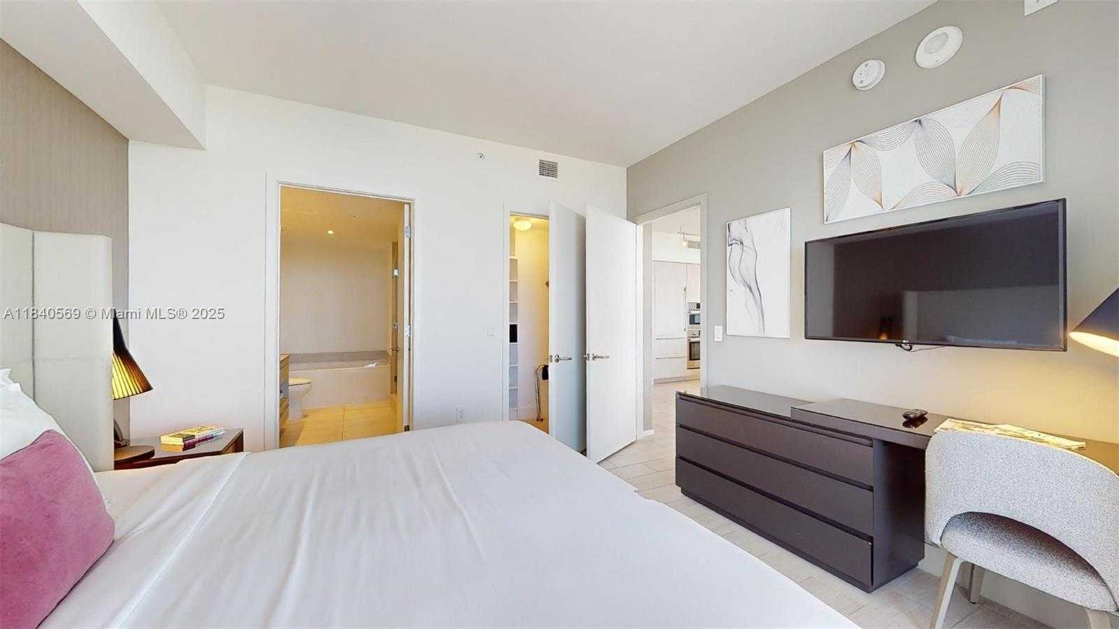 Small Image of 4010 SOUTH OCEAN DR #T3802, Hollywood Number 14