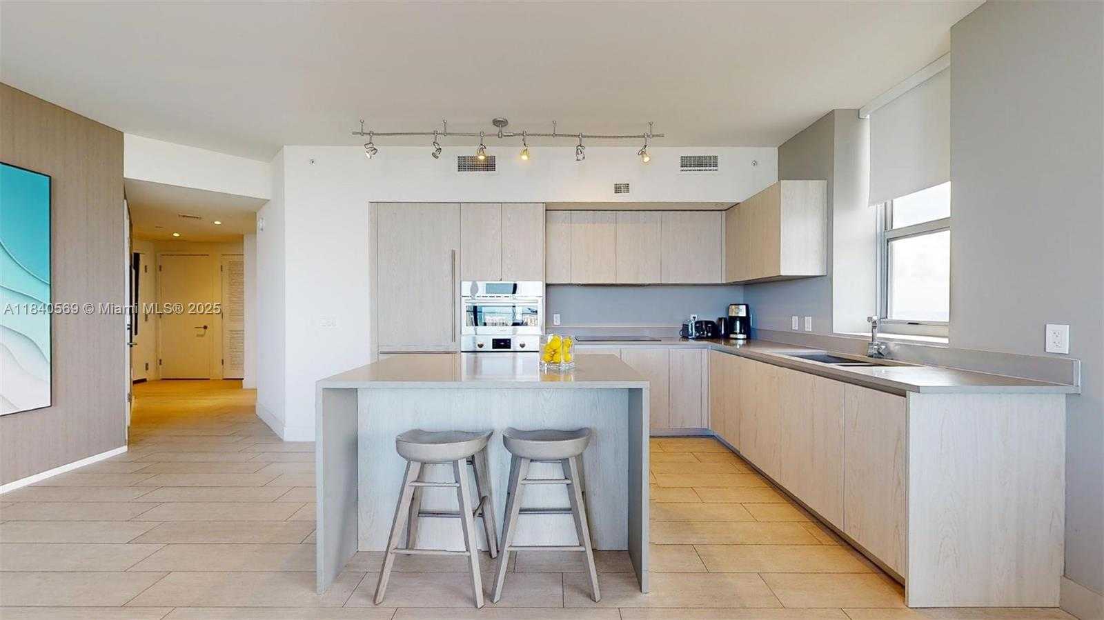 Small Image of 4010 SOUTH OCEAN DR #T3802, Hollywood Number 9