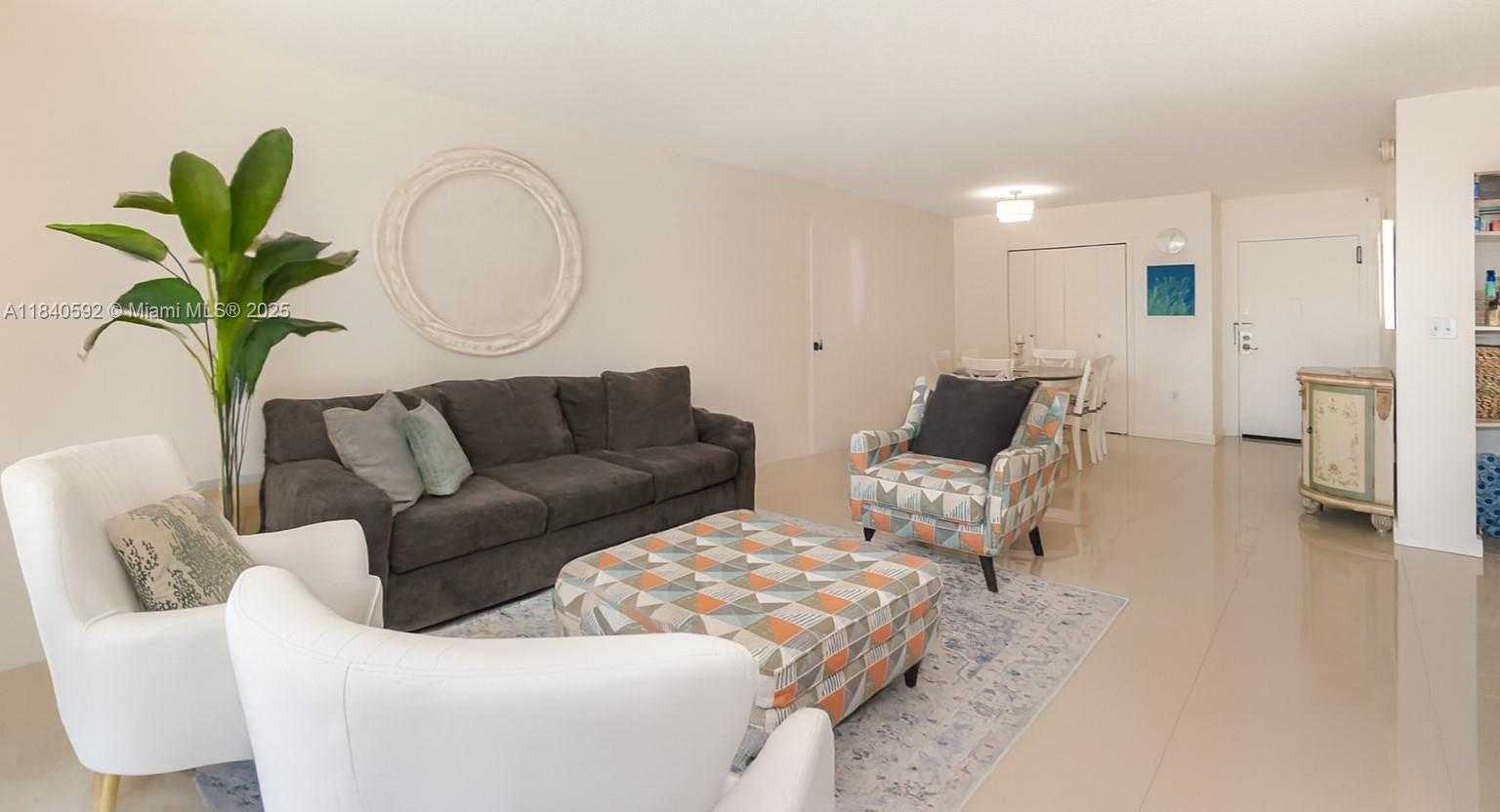 Small Image of 5750 COLLINS AVE #3J, Miami Beach Number 11