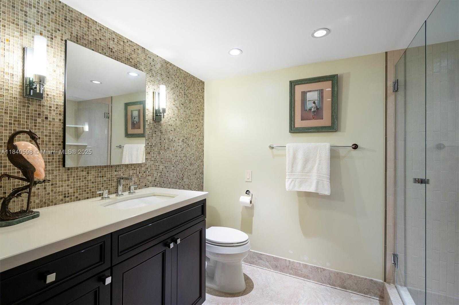 Small Image of 3640 YACHT CLUB DR #1108, Aventura Number 13