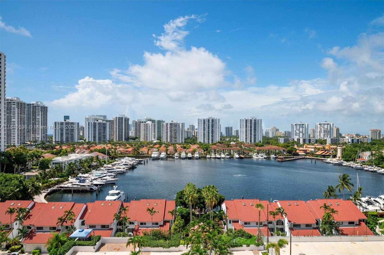 Small Image of 3640 YACHT CLUB DR #1108, Aventura Number 16