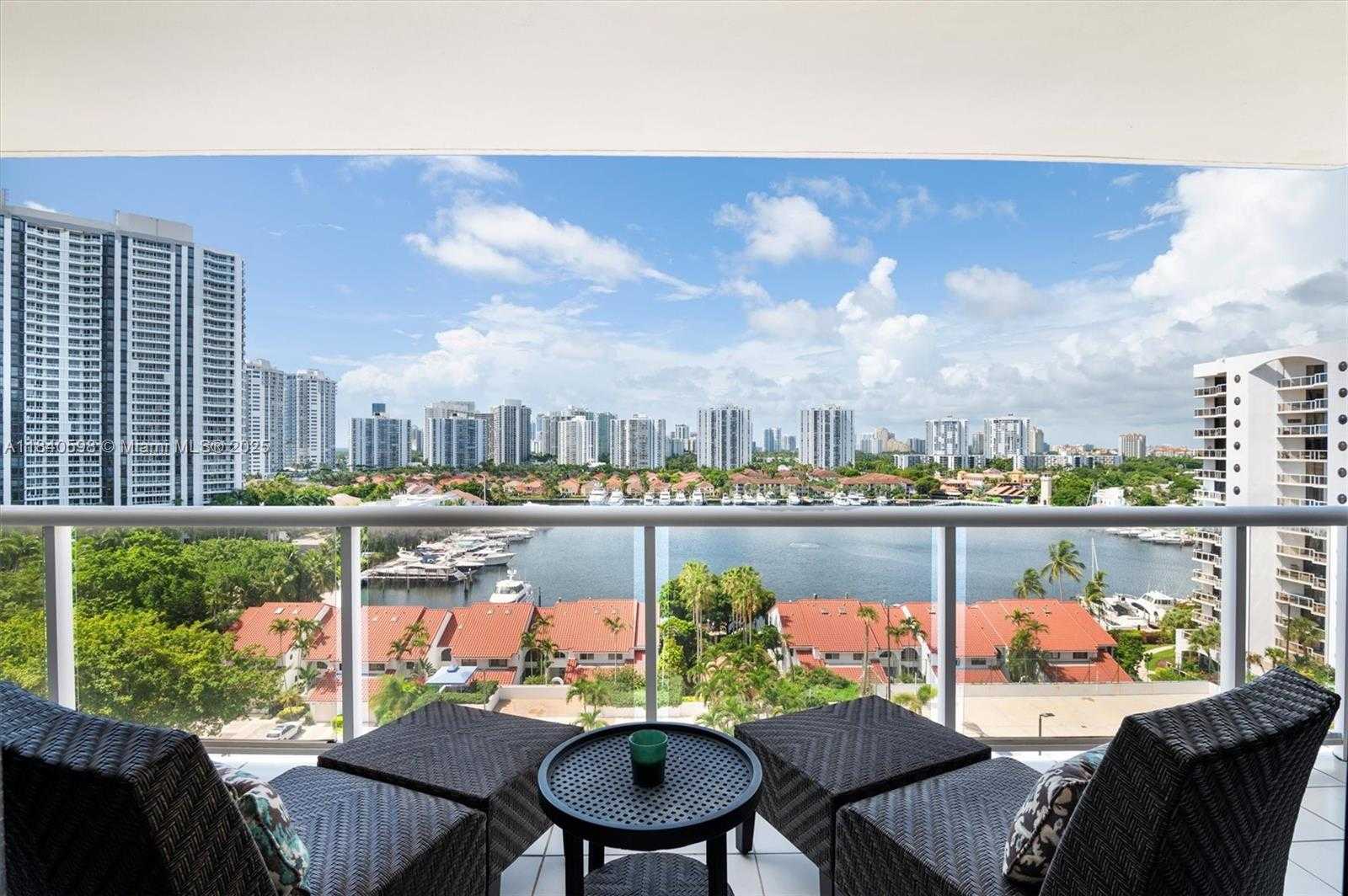 Small Image of 3640 YACHT CLUB DR #1108, Aventura Number 2