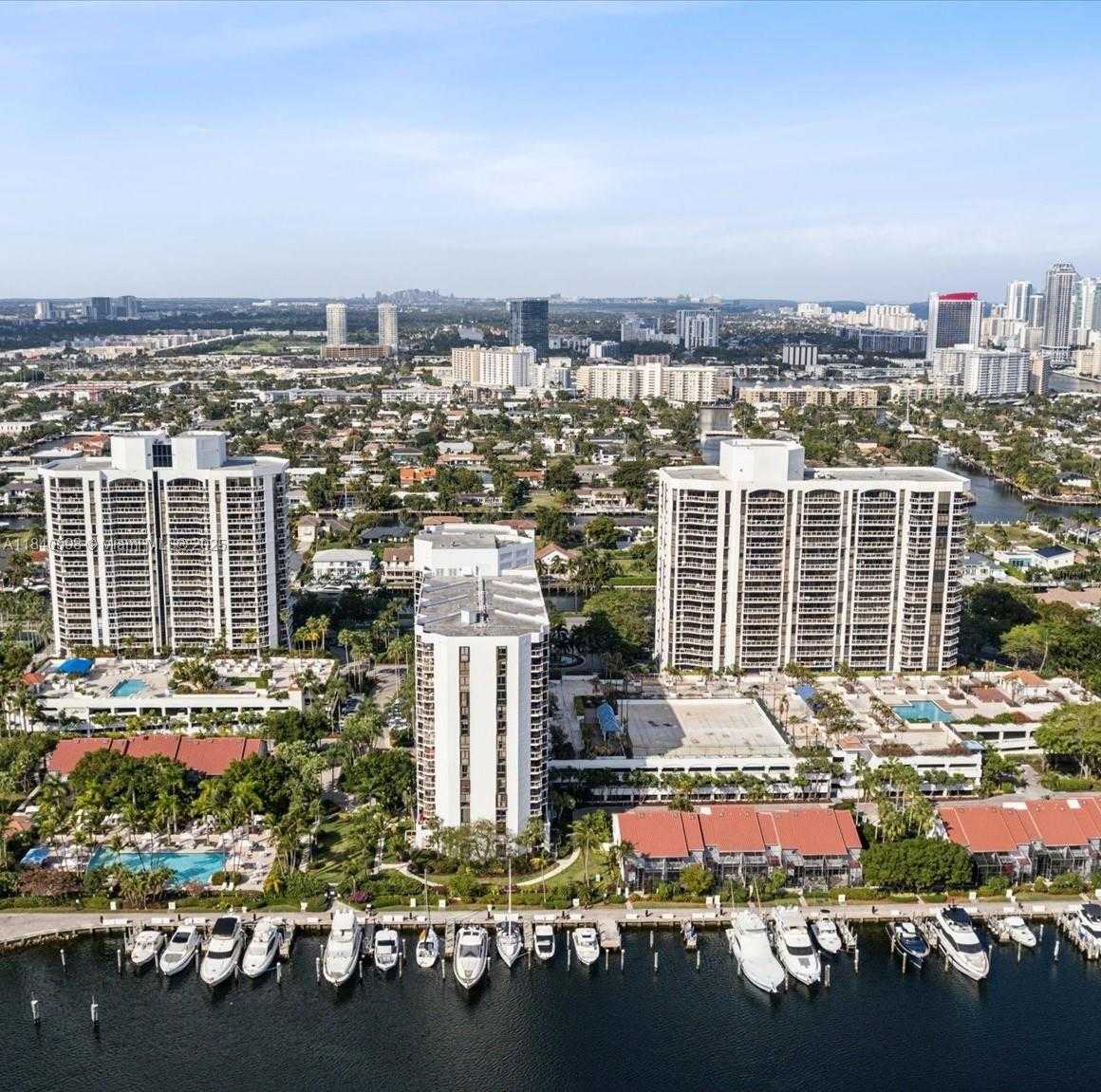 Small Image of 3640 YACHT CLUB DR #1108, Aventura Number 30