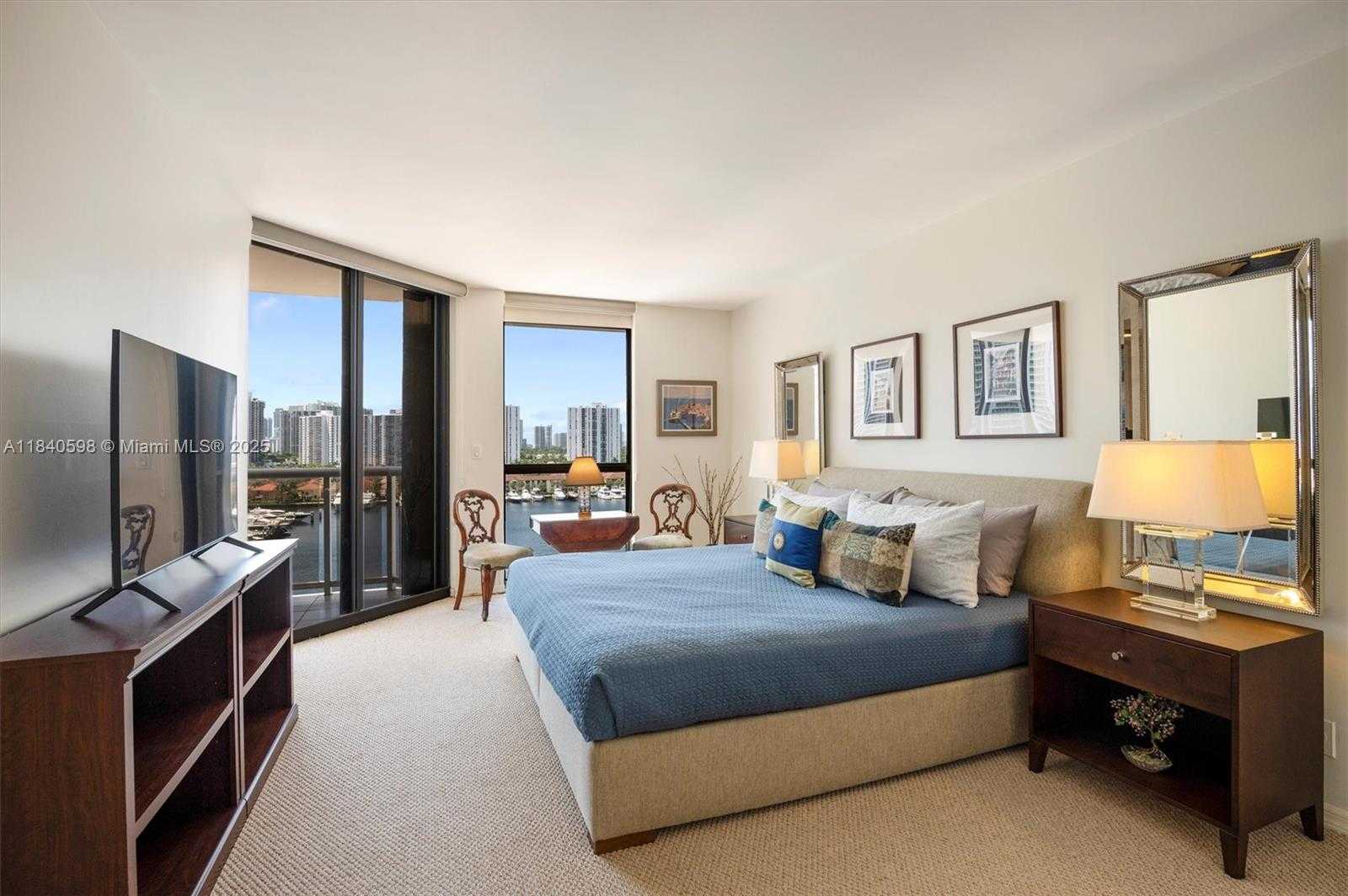 Small Image of 3640 YACHT CLUB DR #1108, Aventura Number 9
