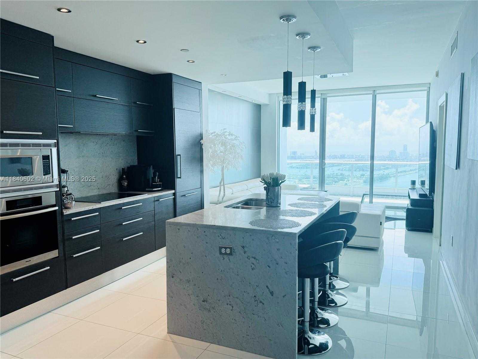 Small Image of 900 BISCAYNE BLVD #4504, Miami Number 5