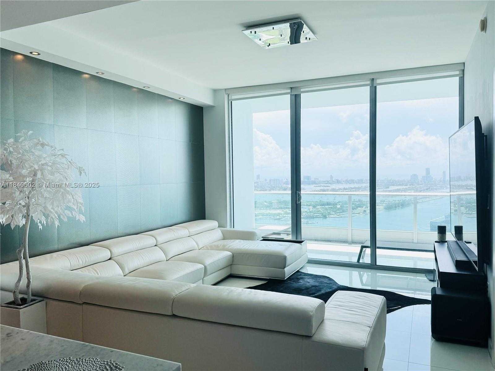 Small Image of 900 BISCAYNE BLVD #4504, Miami Number 7