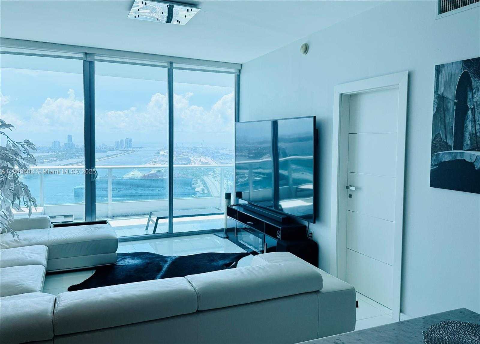 Small Image of 900 BISCAYNE BLVD #4504, Miami Number 8