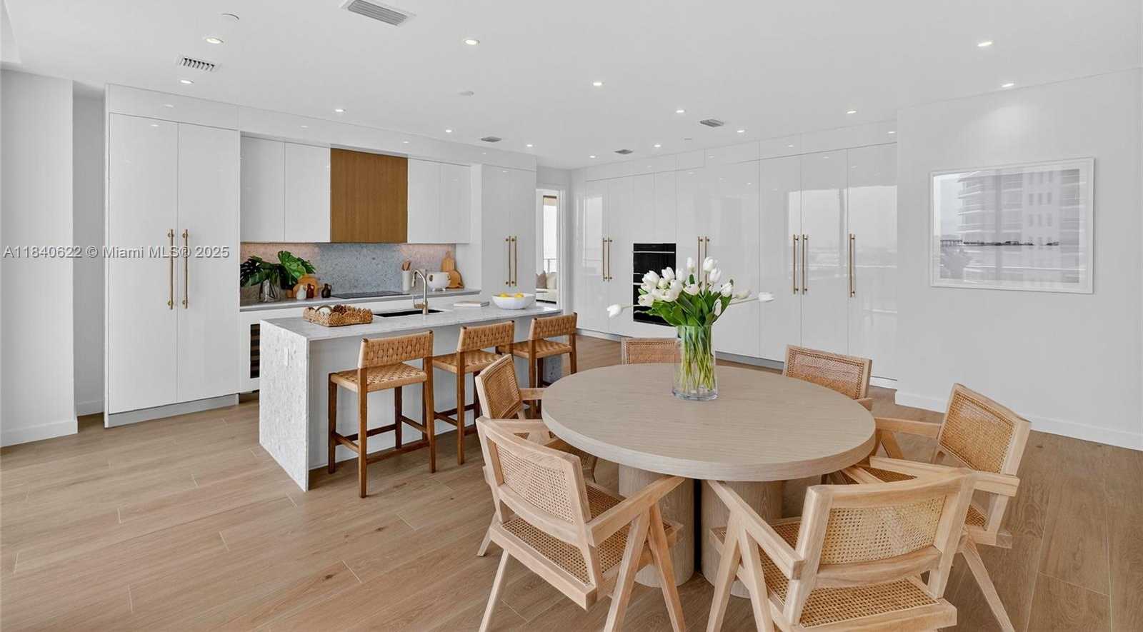 Small Image of 2655 SOUTH BAYSHORE DR #1401, Miami Number 29