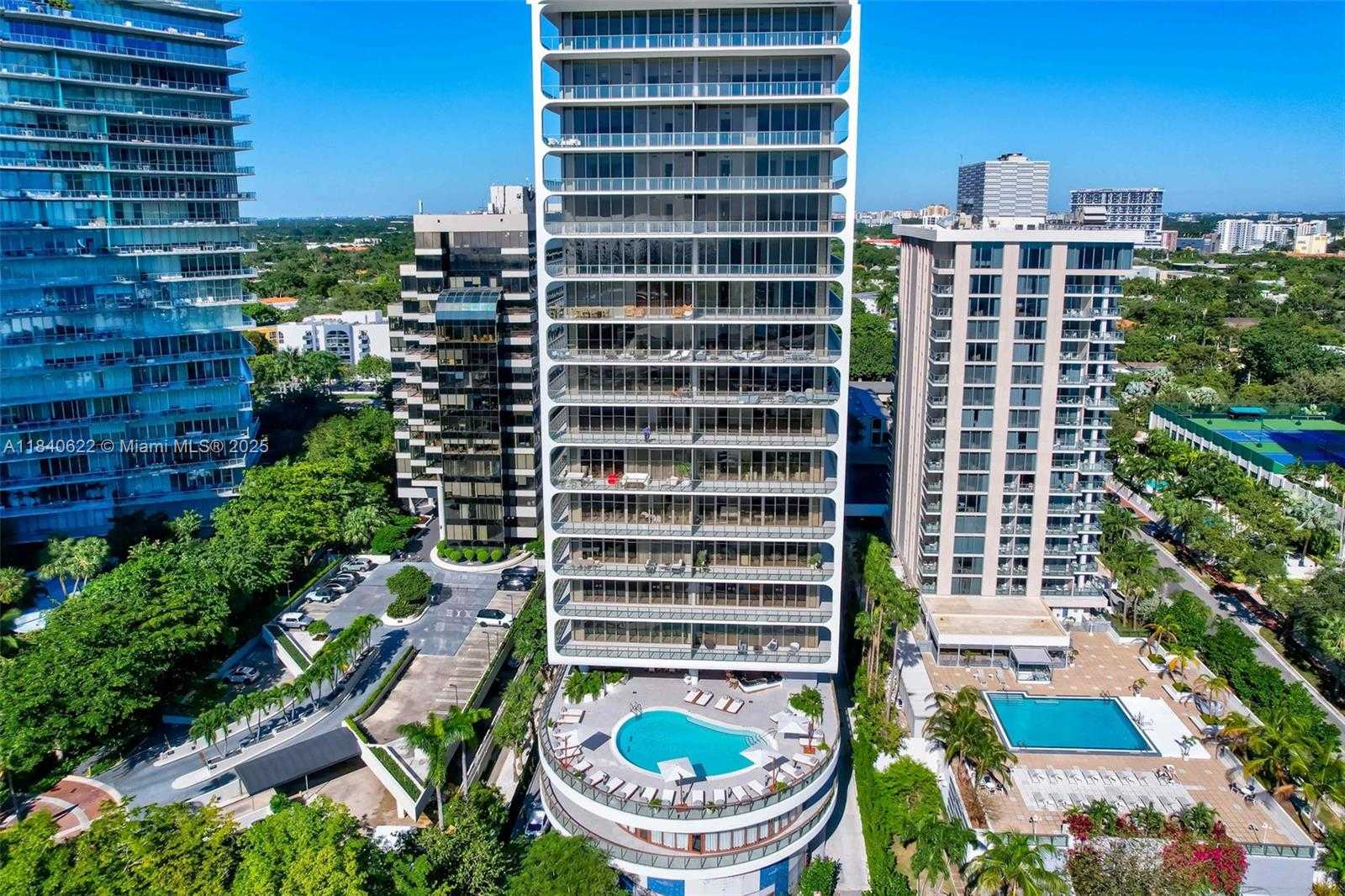 Small Image of 2655 SOUTH BAYSHORE DR #1401, Miami Number 3