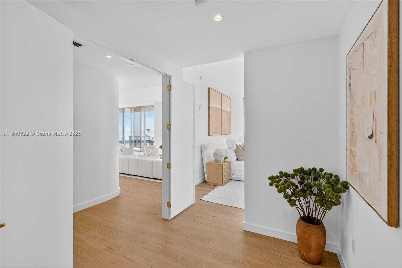 Small Image of 2655 SOUTH BAYSHORE DR #1401, Miami Number 41