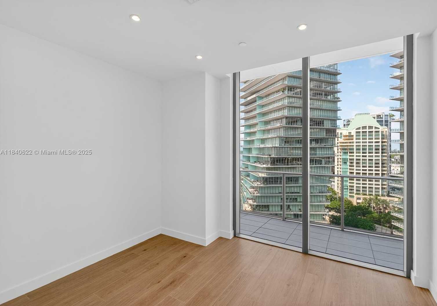 Small Image of 2655 SOUTH BAYSHORE DR #1401, Miami Number 43