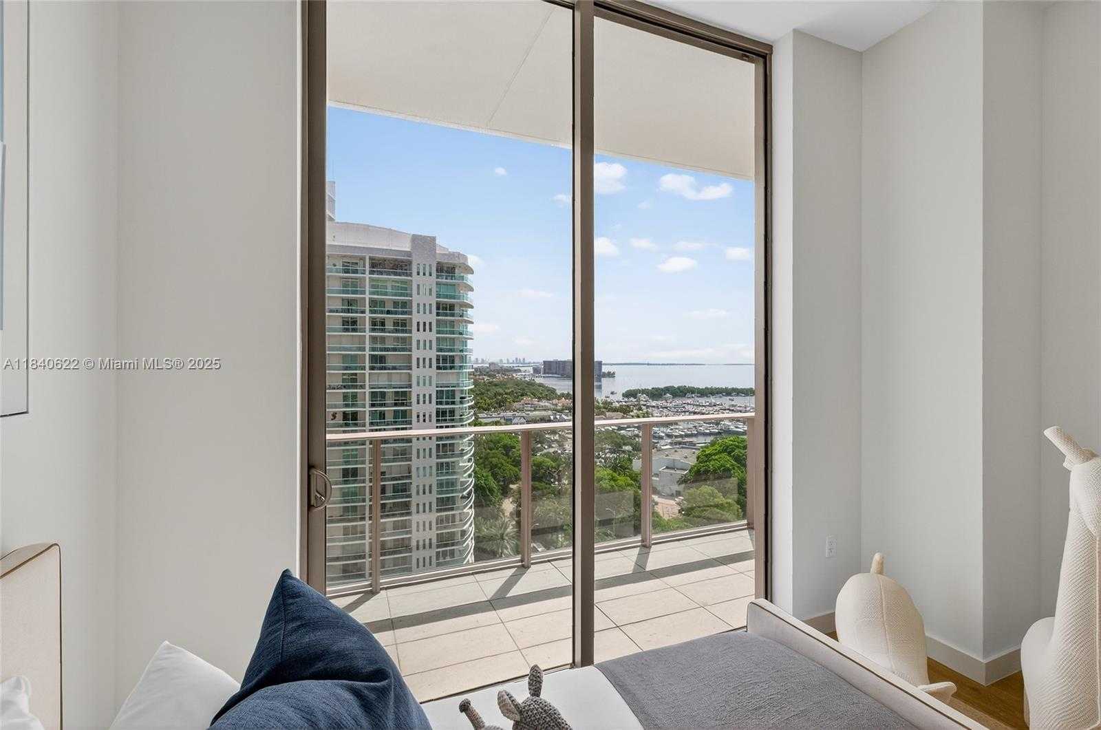 Small Image of 2655 SOUTH BAYSHORE DR #1401, Miami Number 59