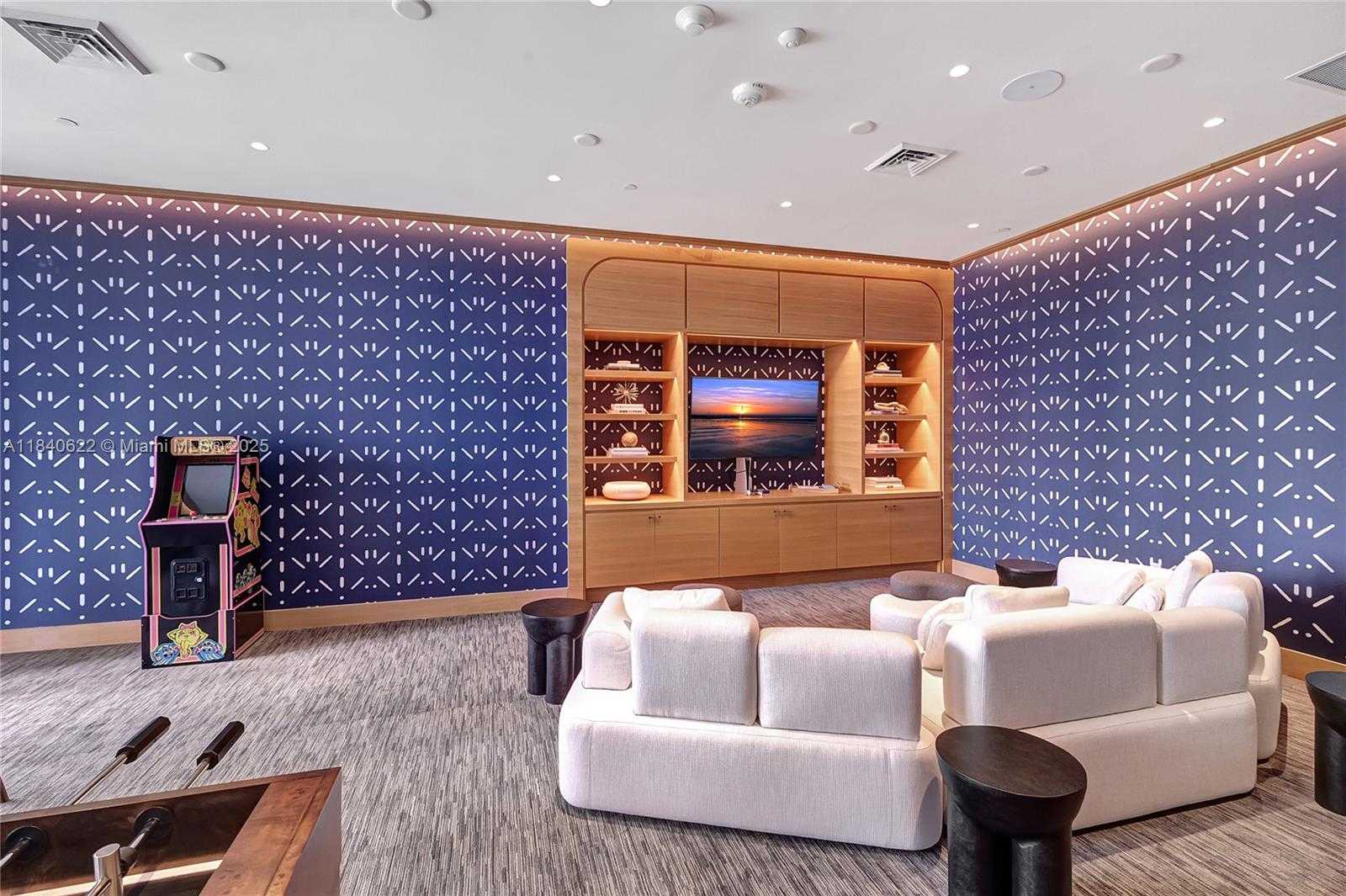 Small Image of 2655 SOUTH BAYSHORE DR #1401, Miami Number 82