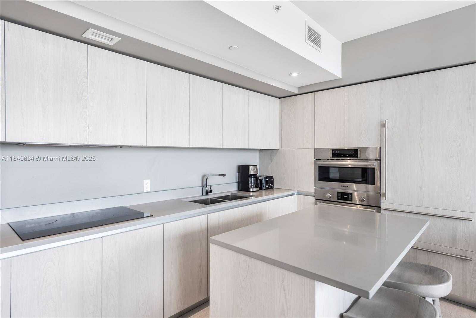 Small Image of 4010 SOUTH OCEAN DR #R2804, Hollywood Number 2