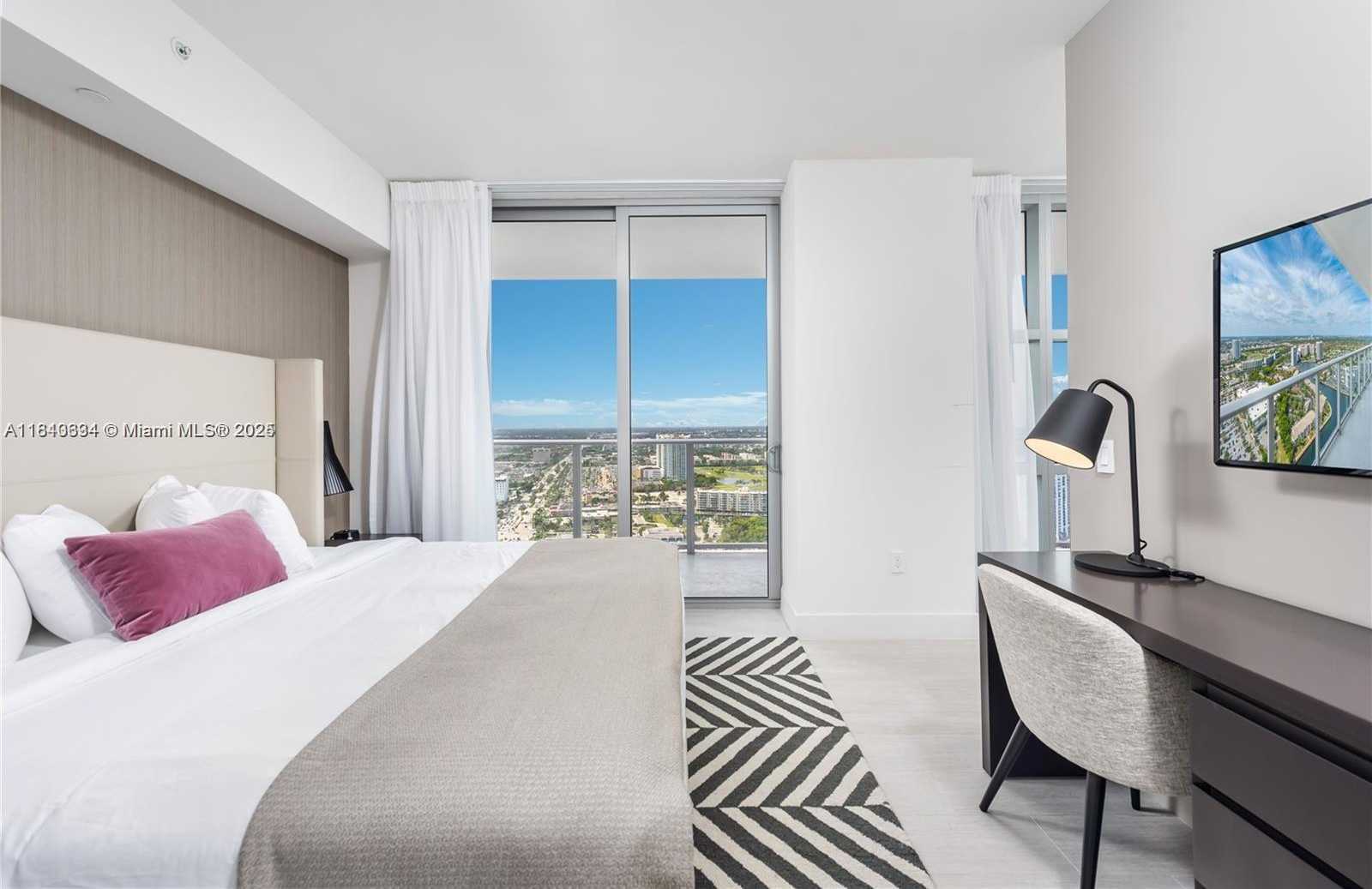 Small Image of 4010 SOUTH OCEAN DR #R2804, Hollywood Number 4