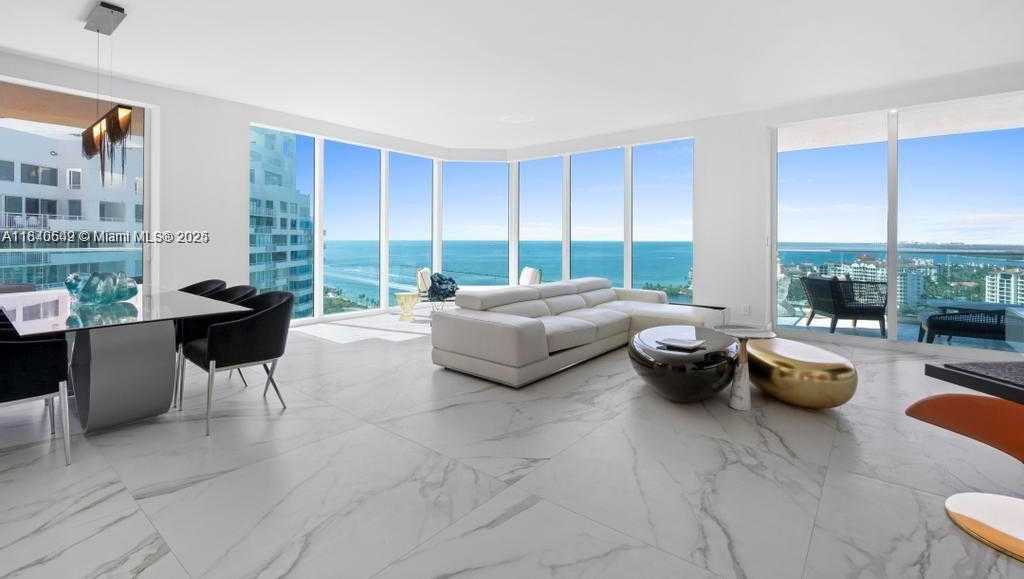 Small Image of 300 SOUTH POINTE DR #2201, Miami Beach Number 2