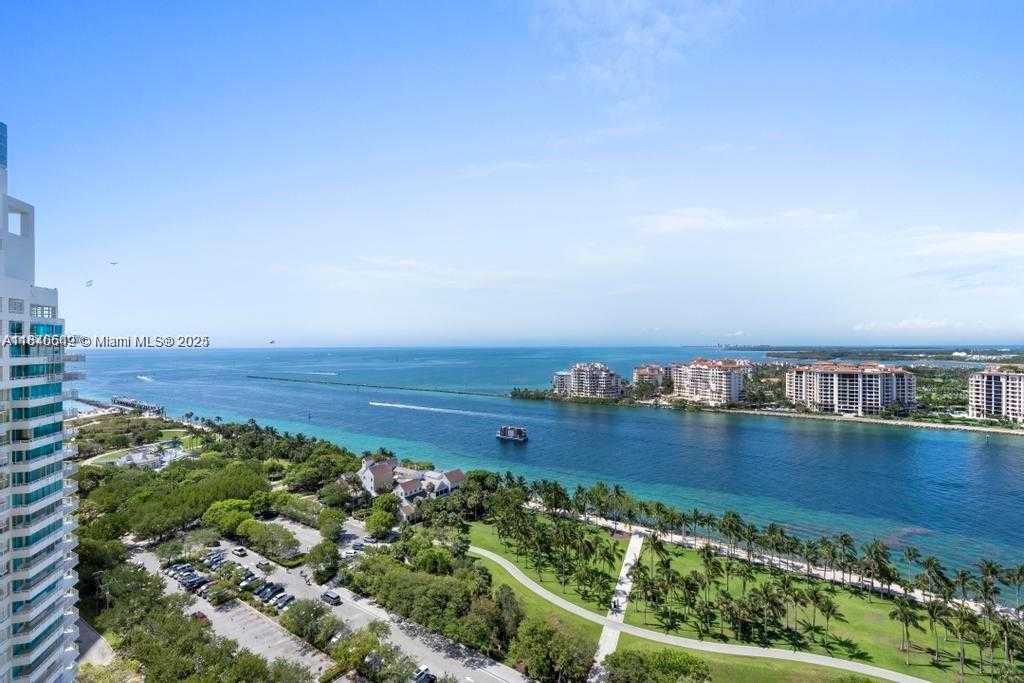 Small Image of 300 SOUTH POINTE DR #2201, Miami Beach Number 39