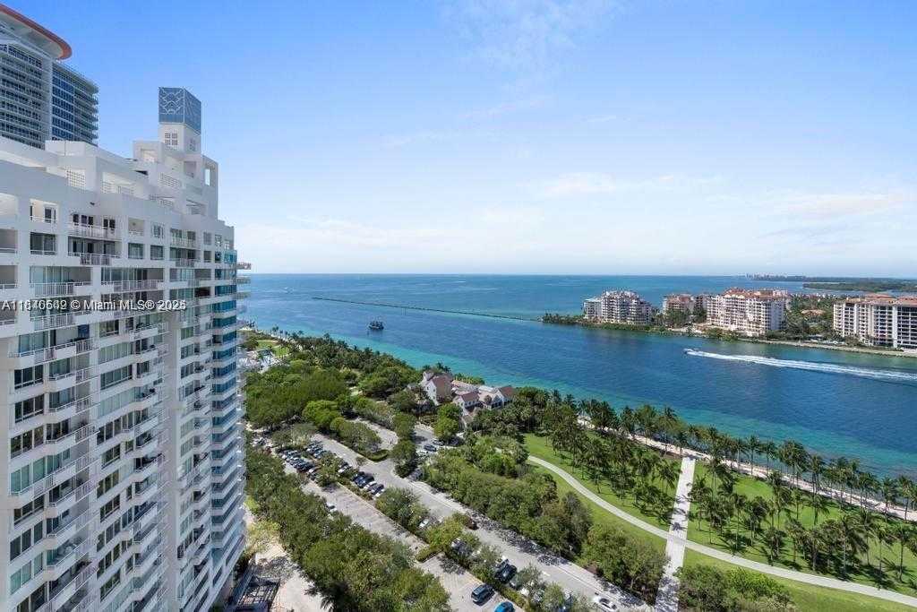 Small Image of 300 SOUTH POINTE DR #2201, Miami Beach Number 46
