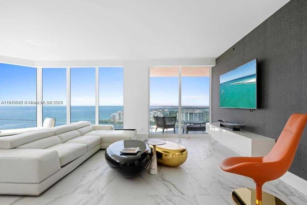 Small Image of 300 SOUTH POINTE DR #2201, Miami Beach Number 7