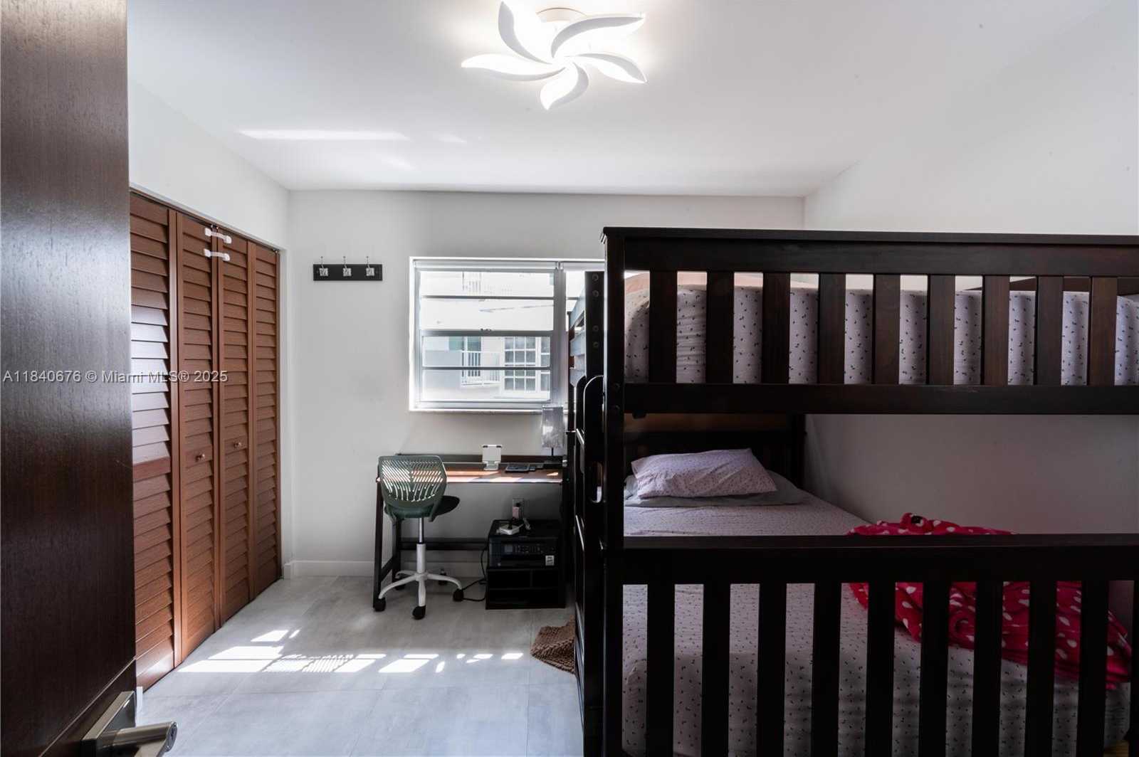 Small Image of 7150 INDIAN CREEK DR #206, Miami Beach Number 15