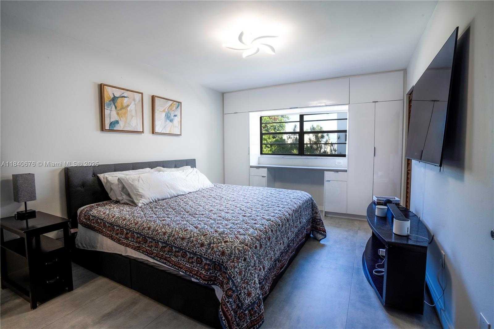 Small Image of 7150 INDIAN CREEK DR #206, Miami Beach Number 18