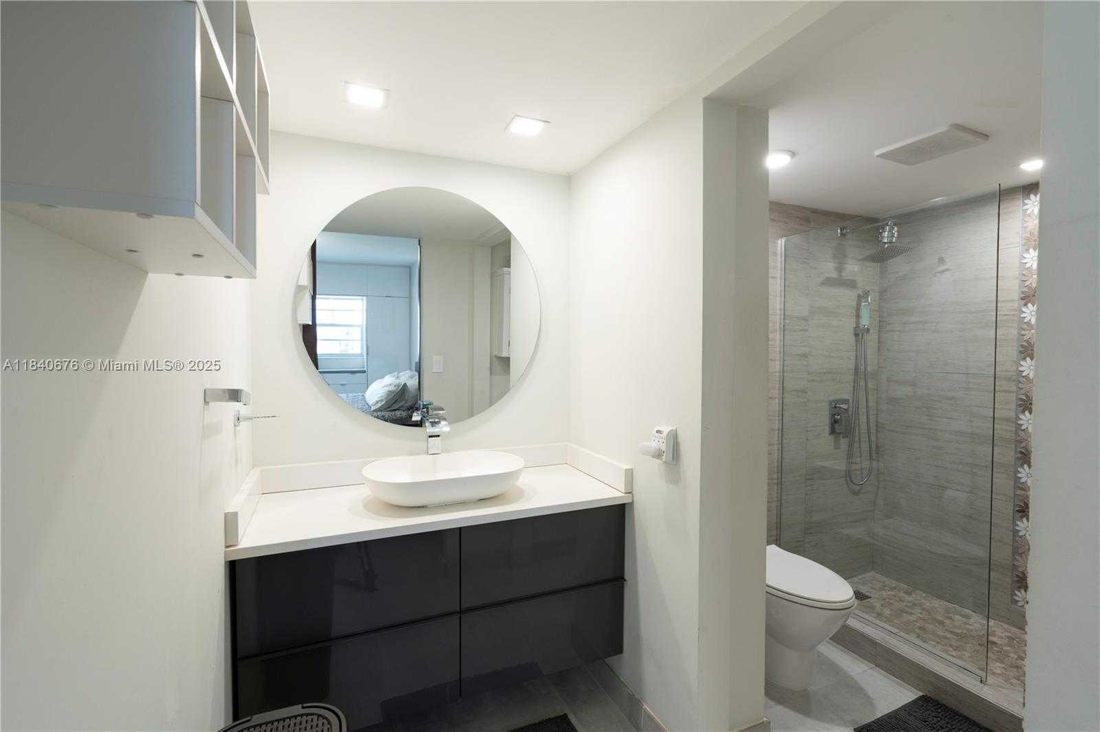 Small Image of 7150 INDIAN CREEK DR #206, Miami Beach Number 22