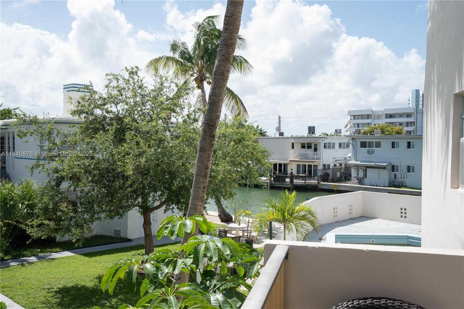 Small Image of 7150 INDIAN CREEK DR #206, Miami Beach Number 26