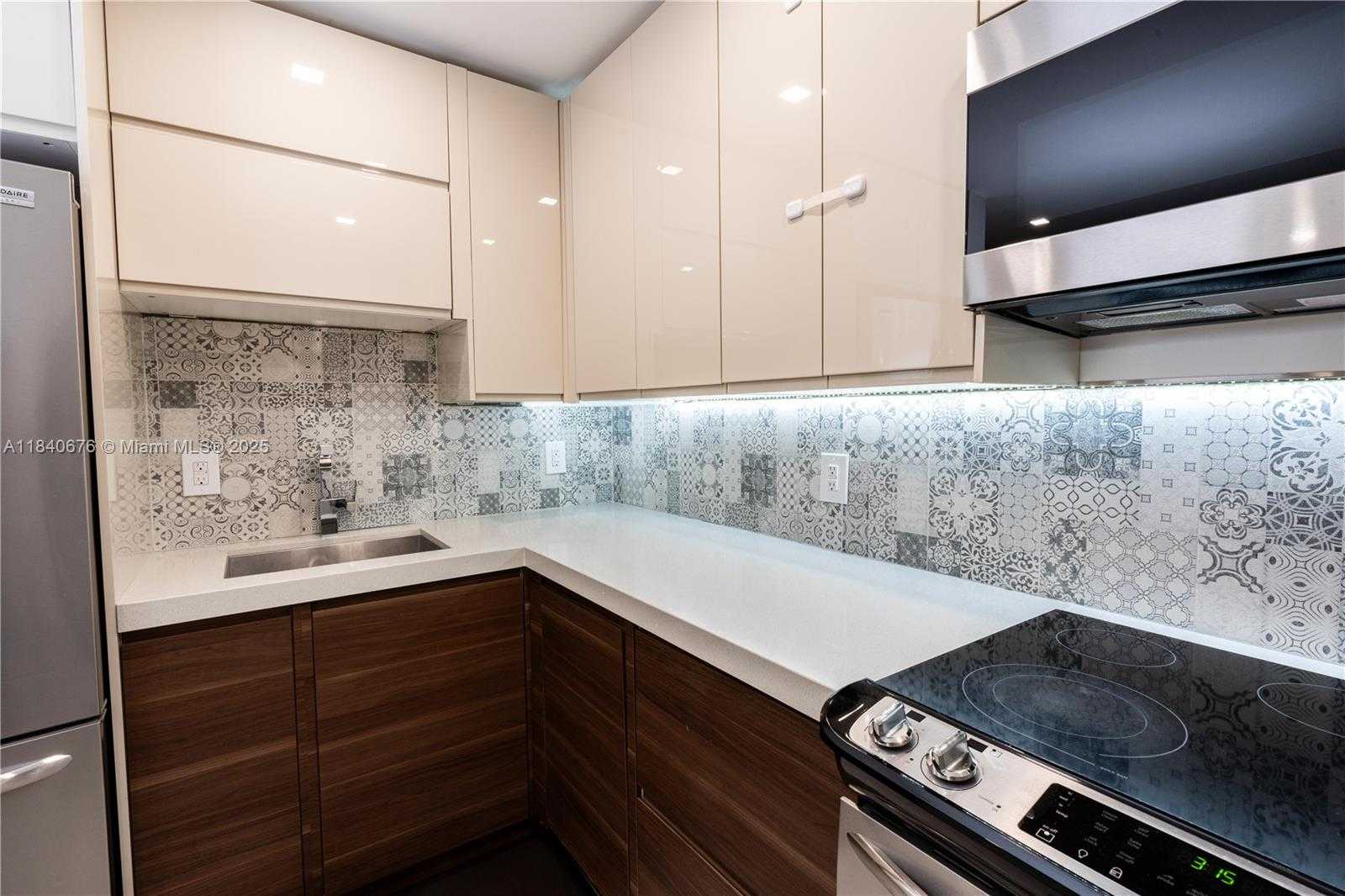 Small Image of 7150 INDIAN CREEK DR #206, Miami Beach Number 7