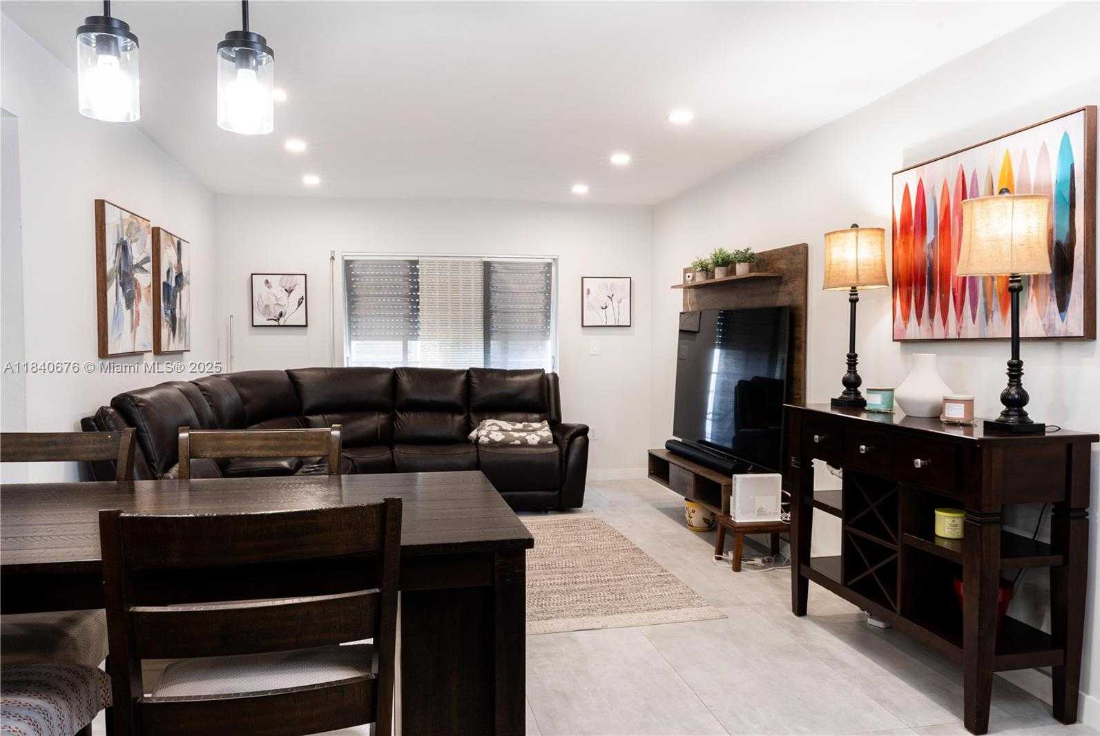 Small Image of 7150 INDIAN CREEK DR #206, Miami Beach Number 8
