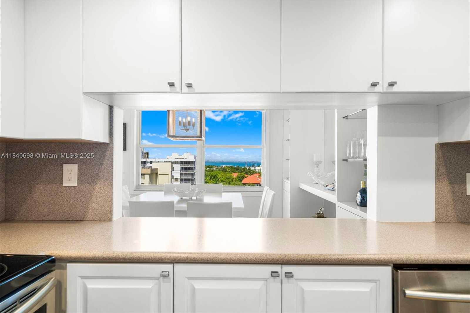 Small Image of 199 OCEAN LANE DR #1015, Key Biscayne Number 10
