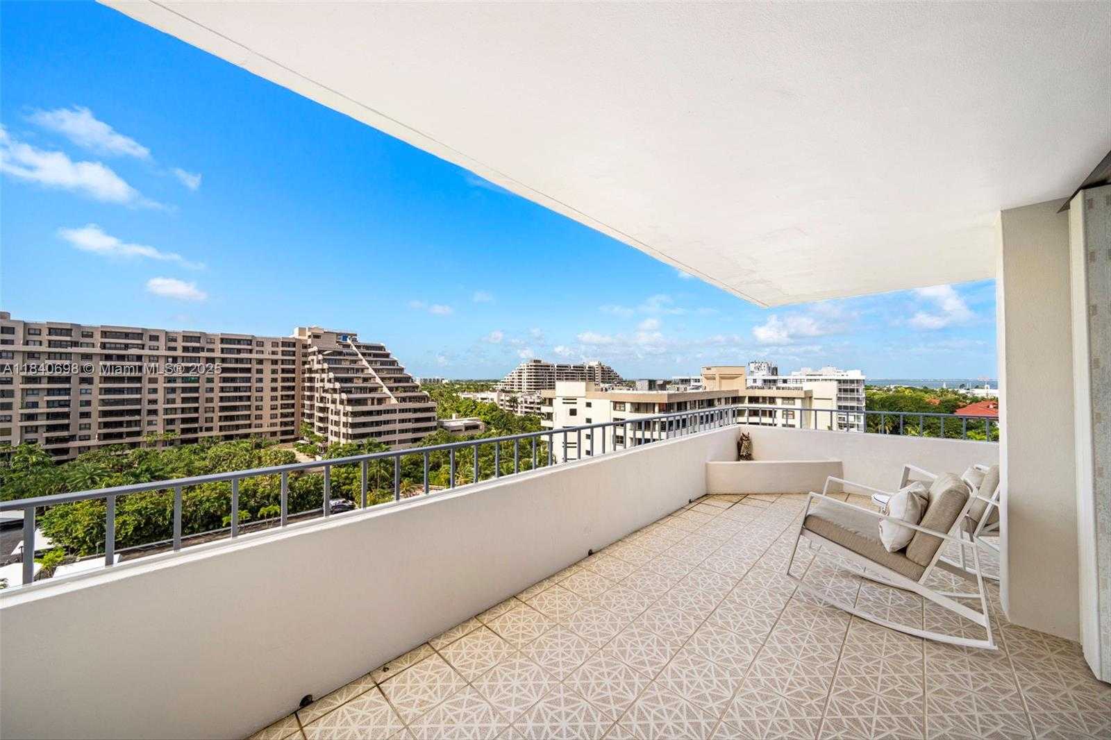 Small Image of 199 OCEAN LANE DR #1015, Key Biscayne Number 12