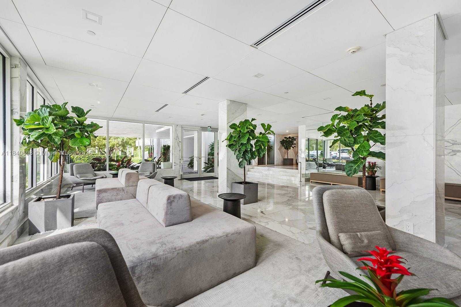Small Image of 199 OCEAN LANE DR #1015, Key Biscayne Number 20