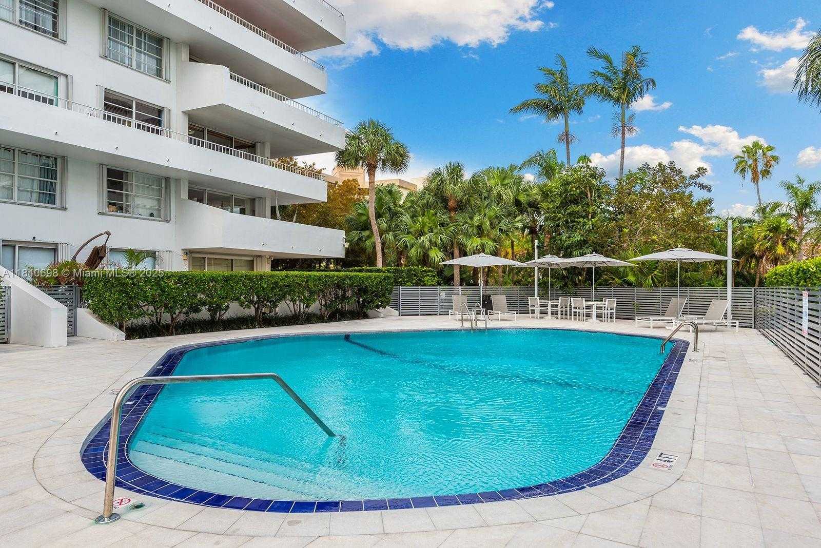 Small Image of 199 OCEAN LANE DR #1015, Key Biscayne Number 22