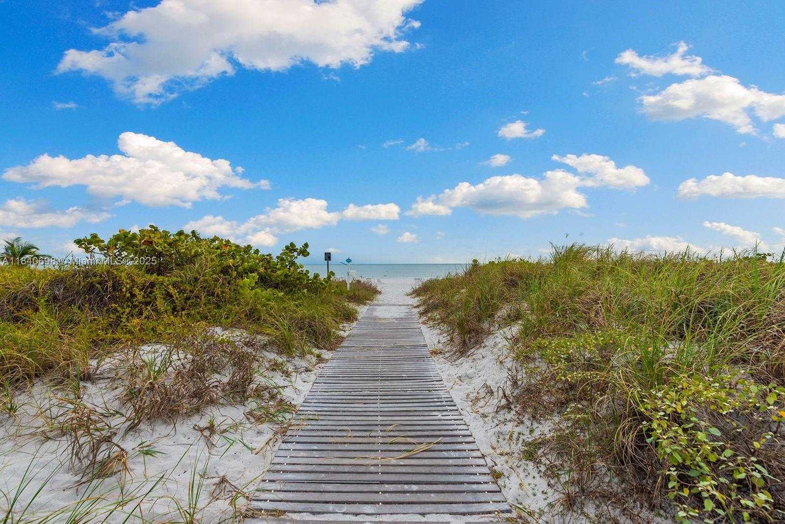 Small Image of 199 OCEAN LANE DR #1015, Key Biscayne Number 24