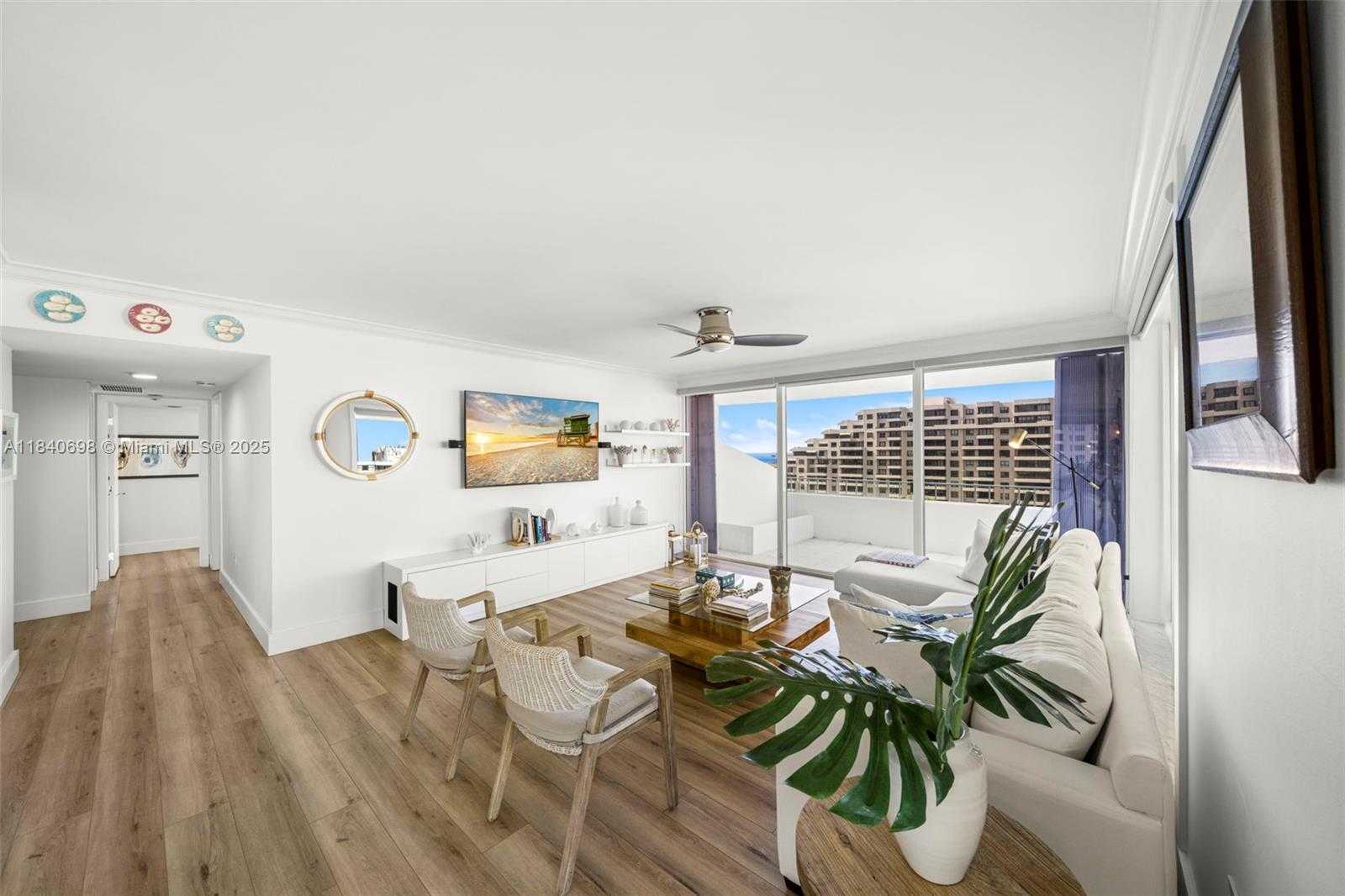 Small Image of 199 OCEAN LANE DR #1015, Key Biscayne Number 5