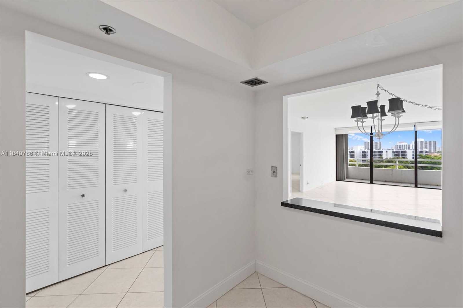 Small Image of 20225 NORTH EAST 34TH CT #819, Aventura Number 11