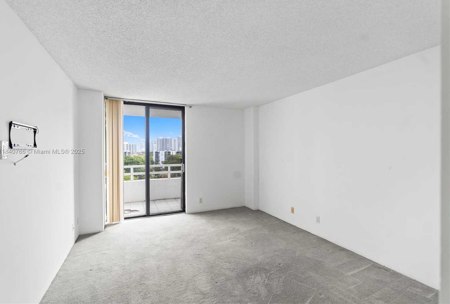 Small Image of 20225 NORTH EAST 34TH CT #819, Aventura Number 12