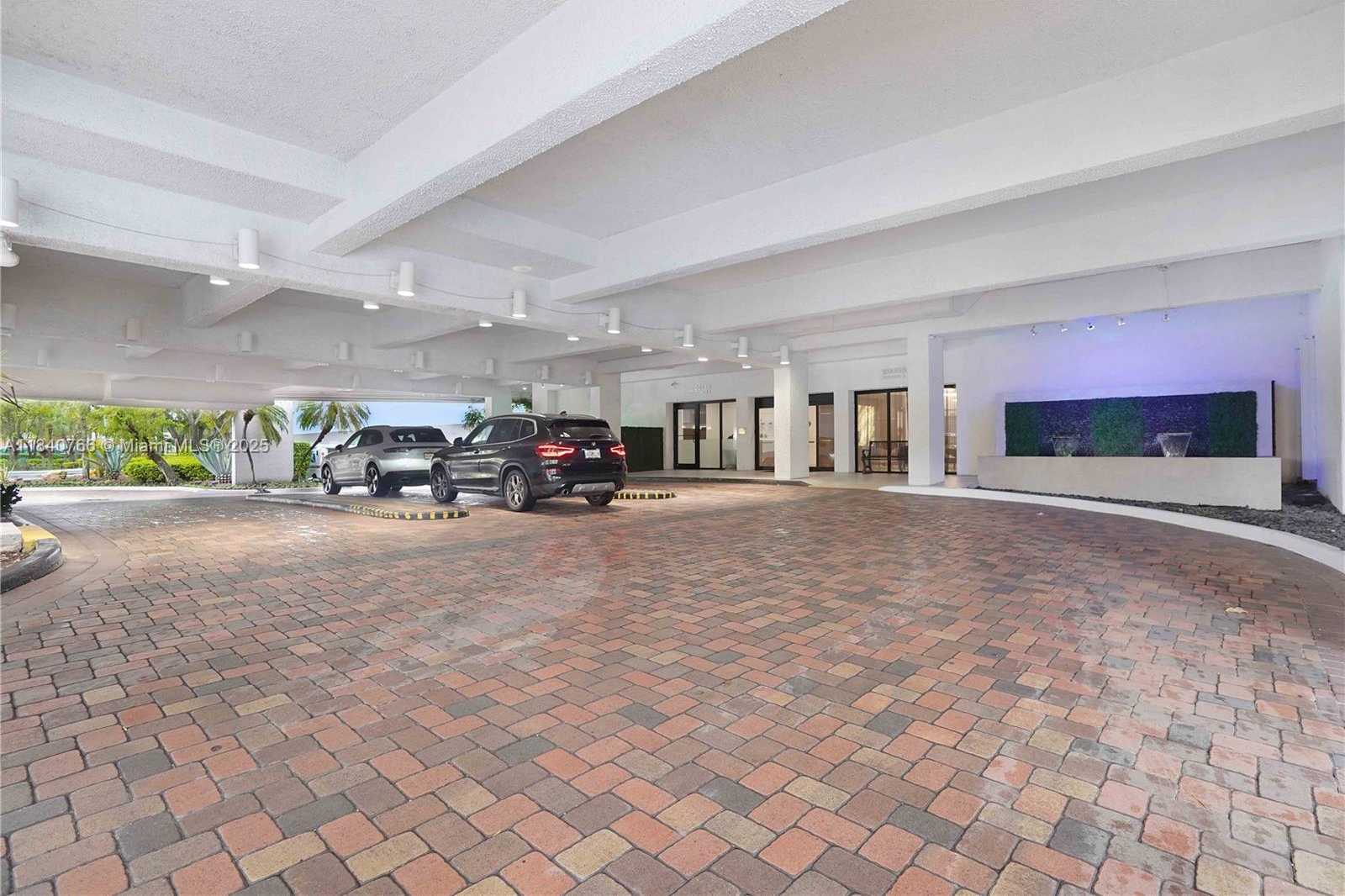 Small Image of 20225 NORTH EAST 34TH CT #819, Aventura Number 34