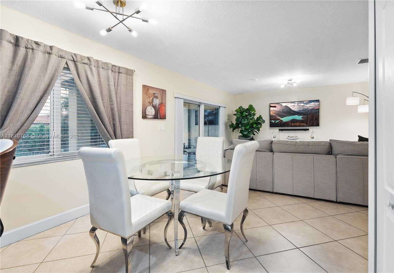 Small Image of 4461 SOUTH WEST 162ND CT, Miami Number 13
