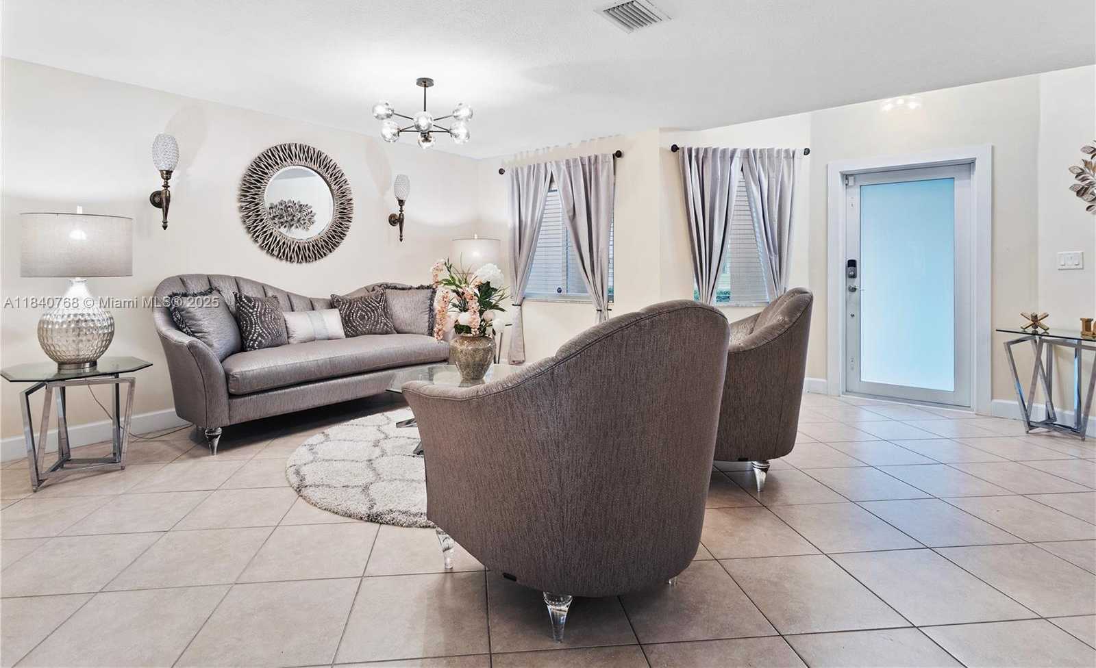 Small Image of 4461 SOUTH WEST 162ND CT, Miami Number 2