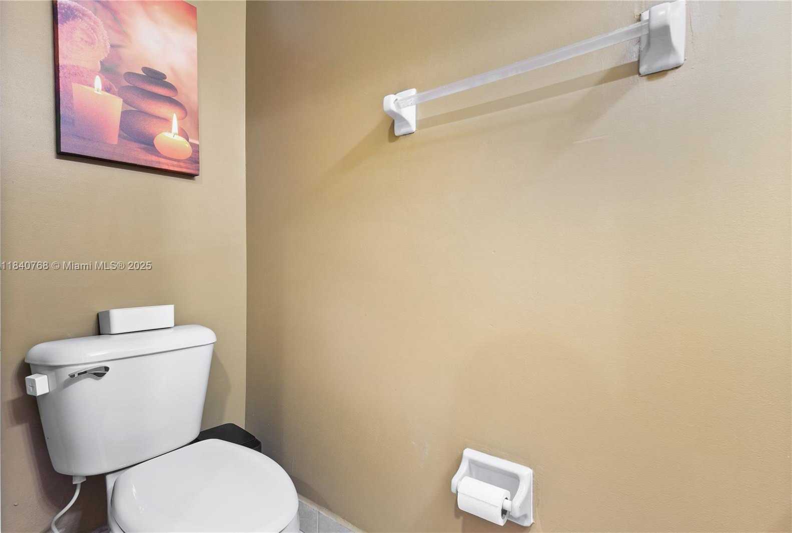 Small Image of 4461 SOUTH WEST 162ND CT, Miami Number 20