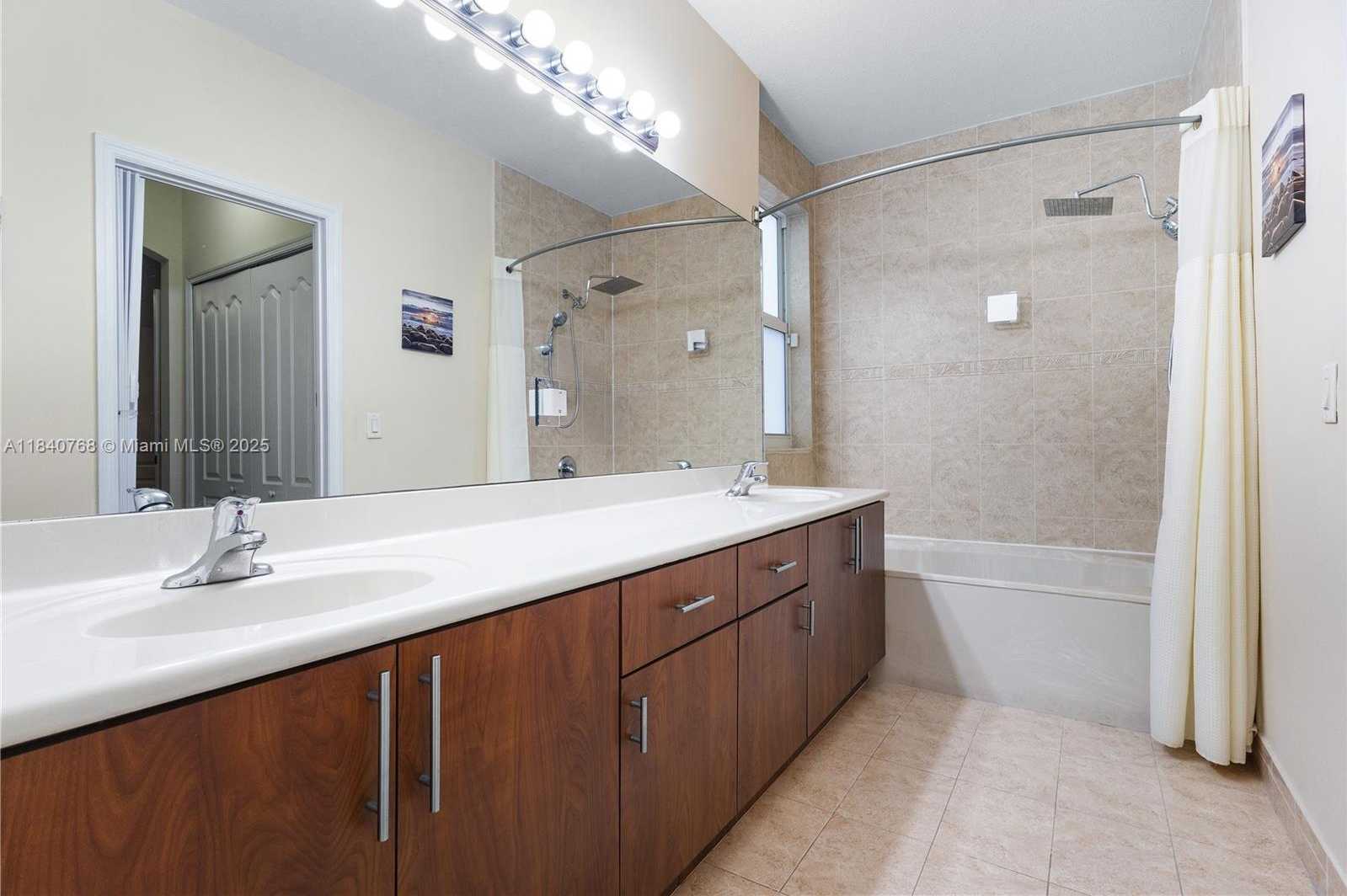 Small Image of 4461 SOUTH WEST 162ND CT, Miami Number 35