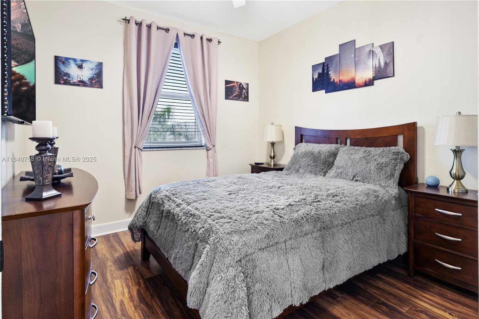 Small Image of 4461 SOUTH WEST 162ND CT, Miami Number 39