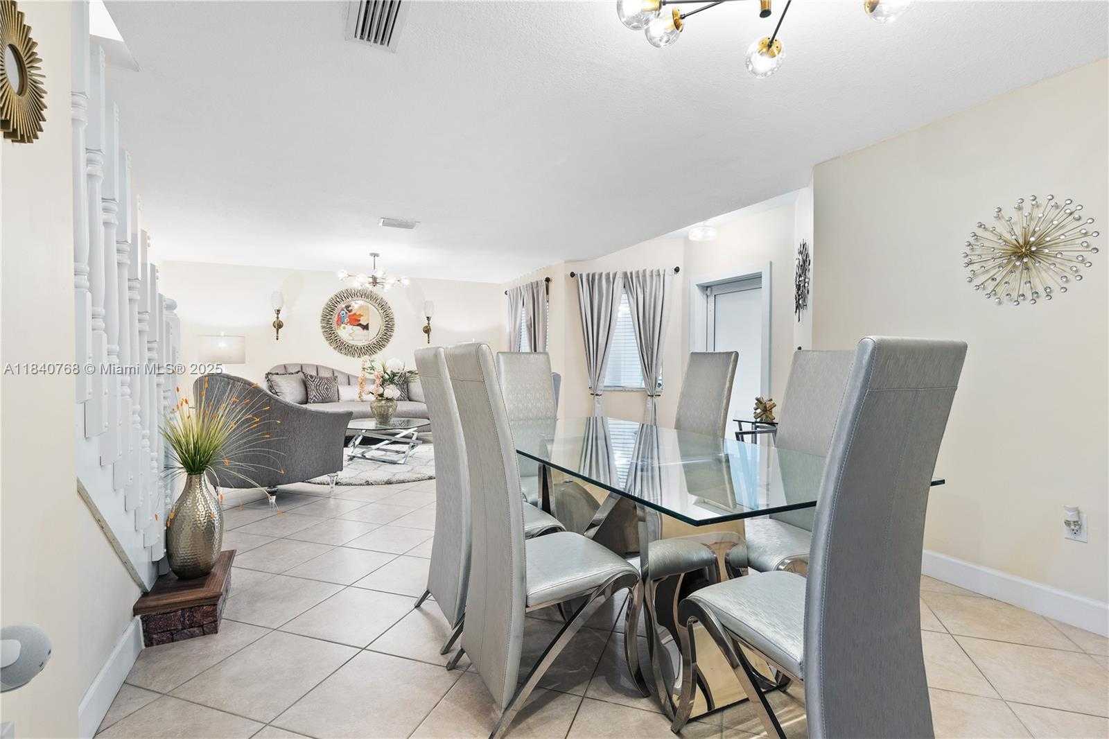 Small Image of 4461 SOUTH WEST 162ND CT, Miami Number 5