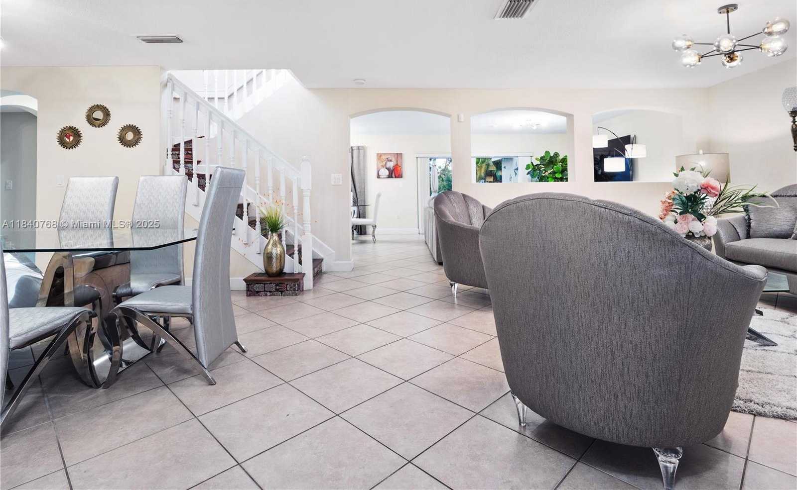 Small Image of 4461 SOUTH WEST 162ND CT, Miami Number 6